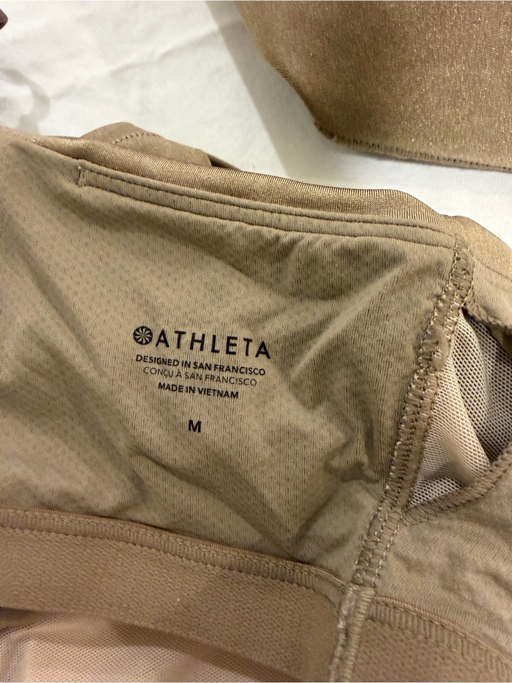 SET - Athleta Elation V Neck Crop & Salutation Stash Legging Alba Animal Beig - Picture 5 of 7